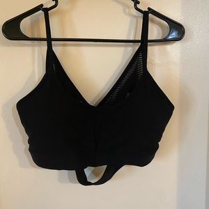 Dip sports bra size large. Crisscross back